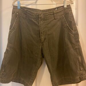 Men’s Kuhl Born In the Mountains lightweight hiking shorts